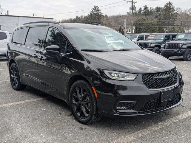 2022 Chrysler Pacifica Touring L AWD