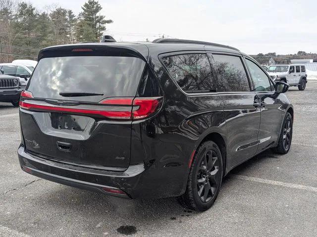 2022 Chrysler Pacifica Touring L AWD