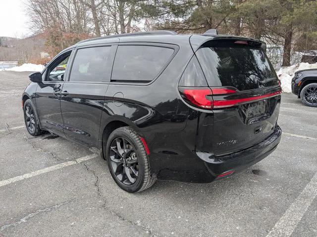 2022 Chrysler Pacifica Touring L AWD