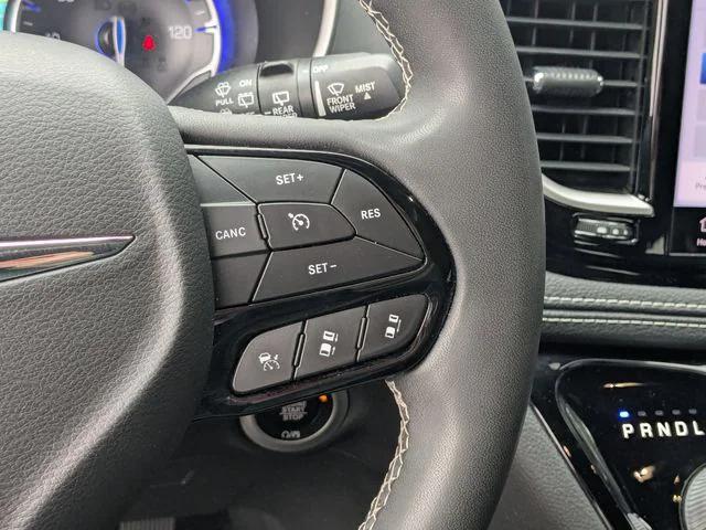 2022 Chrysler Pacifica Touring L AWD