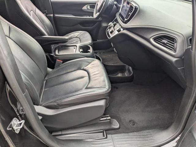 2022 Chrysler Pacifica Touring L AWD