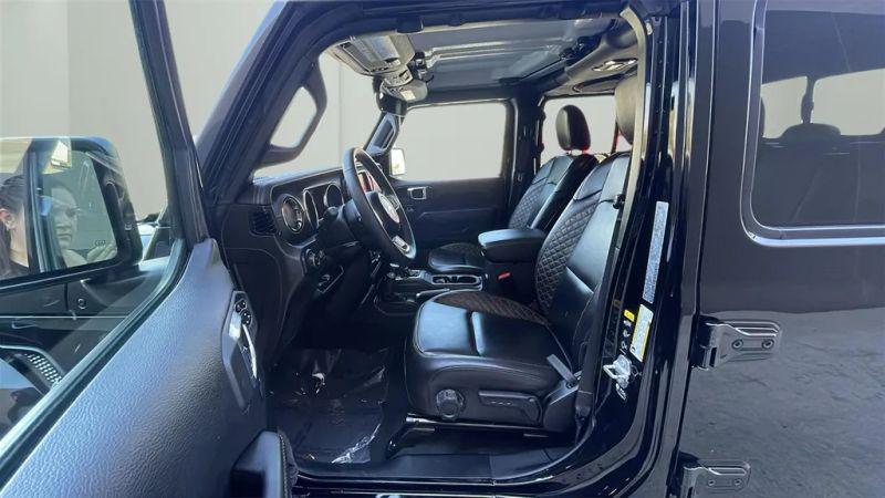 2023 Jeep Gladiator Sport