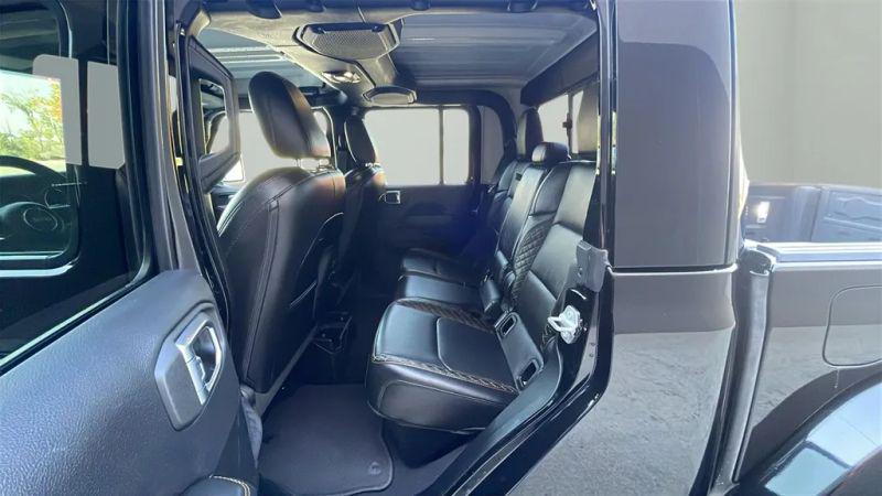 2023 Jeep Gladiator Sport