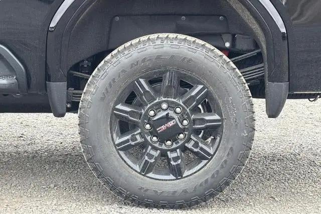 2026 GMC Sierra 2500HD Crew Cab, Standard Bed, AT4, 4WD