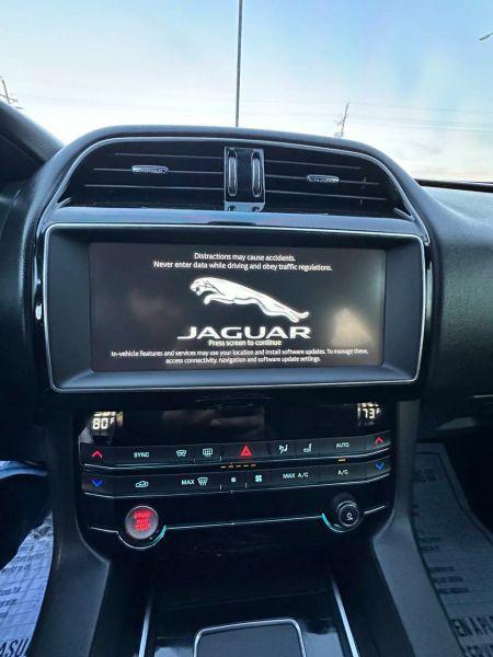 2019 Jaguar F-PACE 25t Premium
