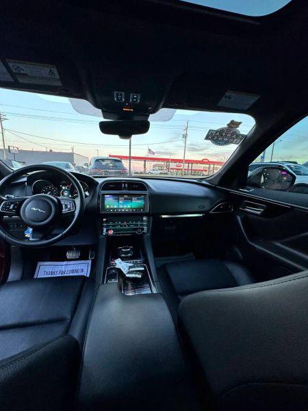 2019 Jaguar F-PACE 25t Premium