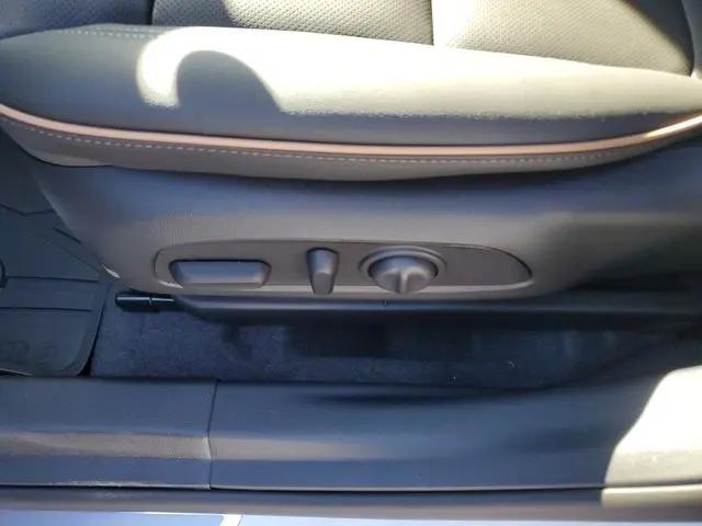 2026 Buick NV Preferred FWD