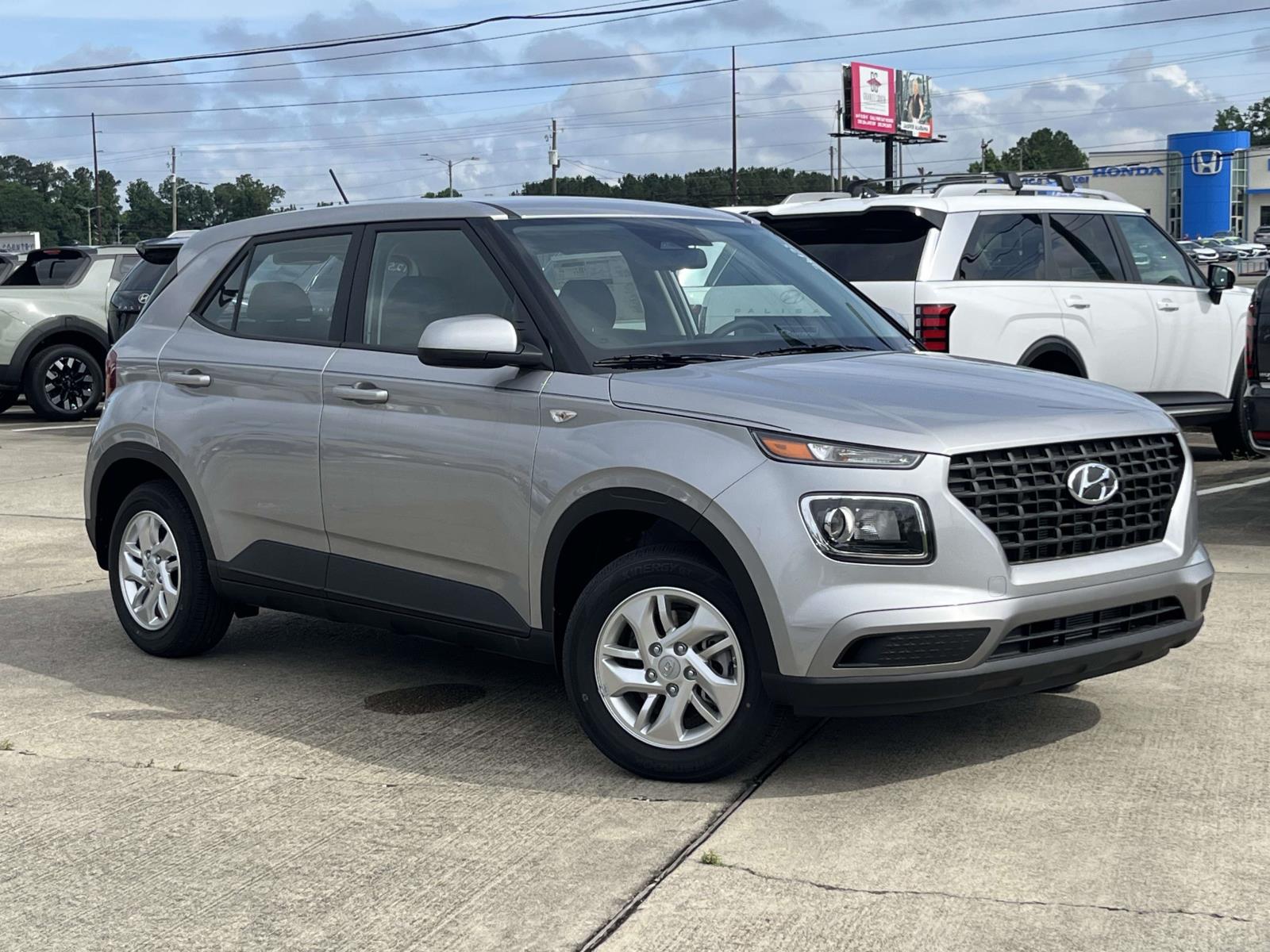 Shimmering Silver 2026 Hyundai Venue SUV / Crossover Front-Wheel Drive