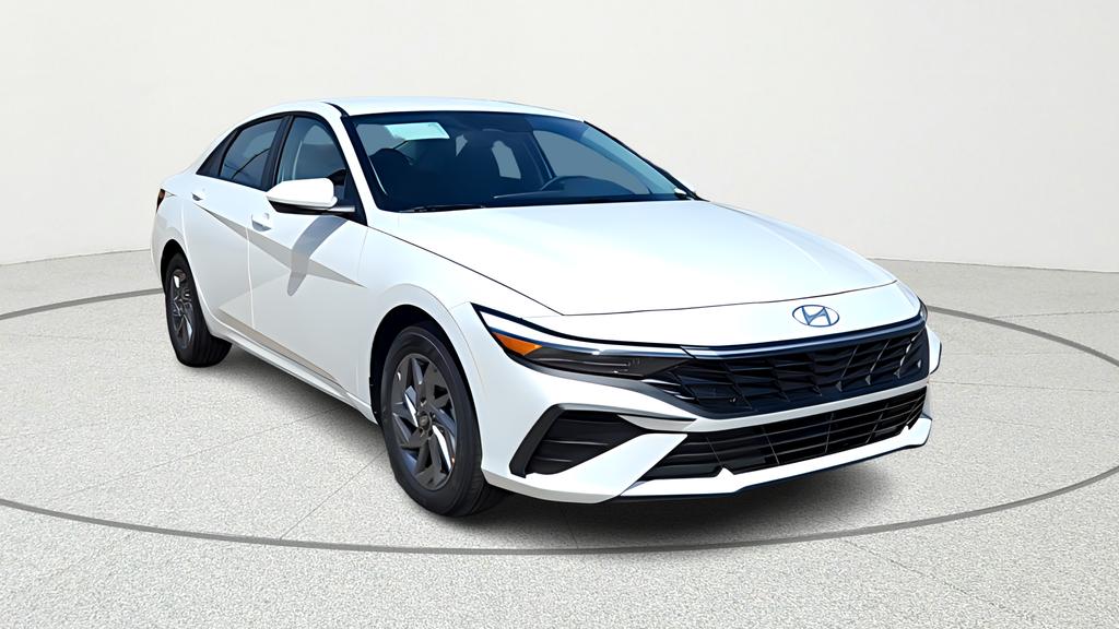 2026 Hyundai Elantra 1.6 HEV Blue's photo