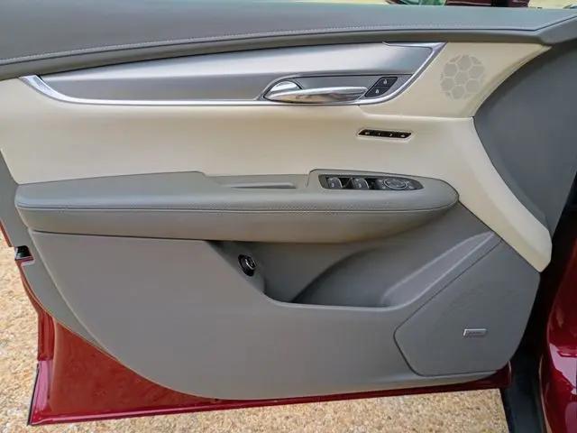 2017 Cadillac XT5 Premium Luxury