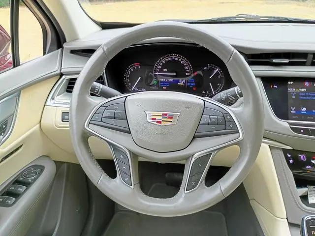 2017 Cadillac XT5 Premium Luxury