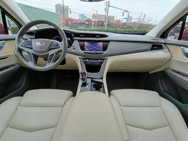 2017 Cadillac XT5 Premium Luxury