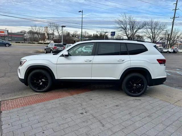 2026 Volkswagen Atlas SE with Technology