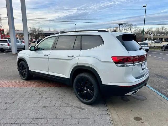 2026 Volkswagen Atlas SE with Technology