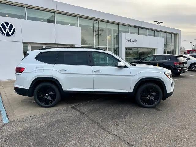 2026 Volkswagen Atlas SE with Technology