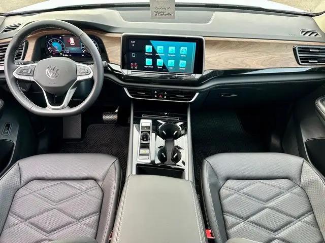 2026 Volkswagen Atlas SE with Technology