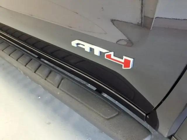 2024 GMC Sierra 1500 4WD Crew Cab Short Box AT4