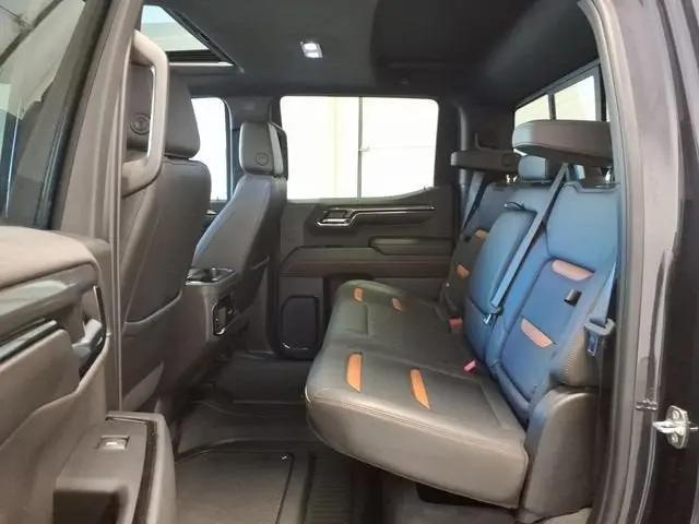 2024 GMC Sierra 1500 4WD Crew Cab Short Box AT4