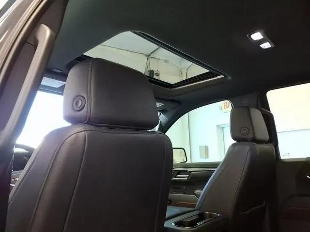 2024 GMC Sierra 1500 4WD Crew Cab Short Box AT4