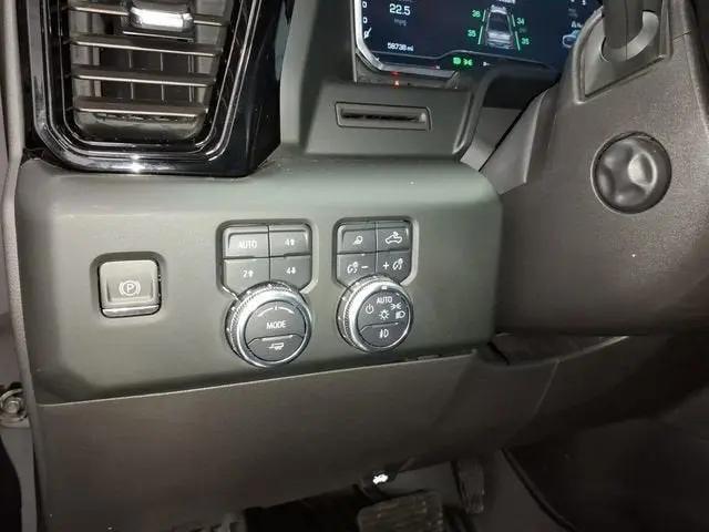 2024 GMC Sierra 1500 4WD Crew Cab Short Box AT4