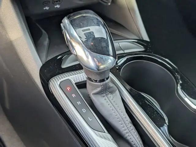 2026 Buick NV Avenir FWD