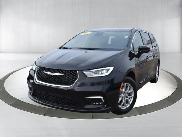 2025 Chrysler Pacifica Select for sale in Antioch, IL