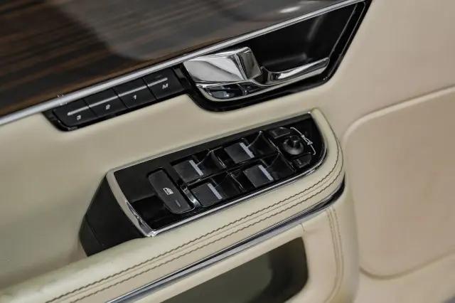 2012 Jaguar XJ XJL Portfolio