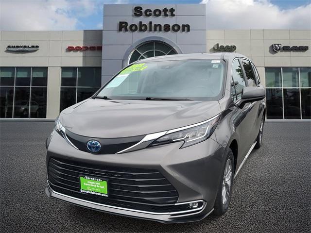 2022 Toyota Sienna XLE 2022 Toyota Sienna XLE