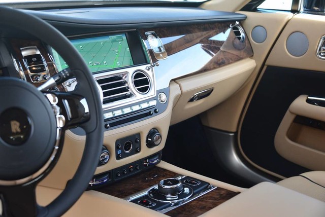 2017 Rolls-Royce Wraith Coupe