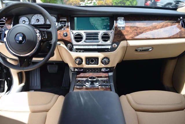 2017 Rolls-Royce Ghost Sedan