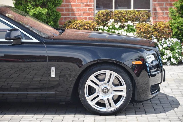 2017 Rolls-Royce Ghost Sedan