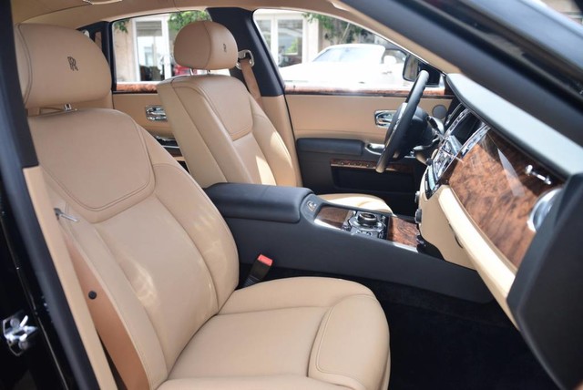 2017 Rolls-Royce Ghost Sedan