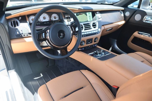 2017 Rolls-Royce Wraith Coupe