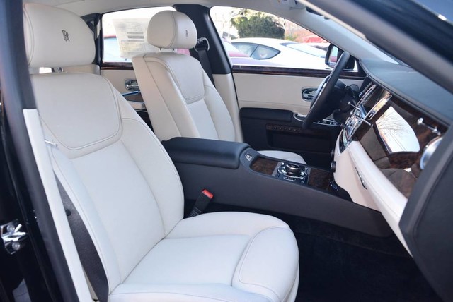 2017 Rolls-Royce Ghost Sedan