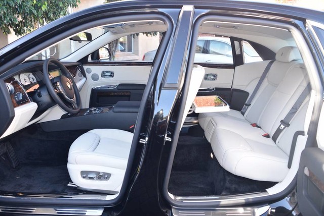 2017 Rolls-Royce Ghost Sedan