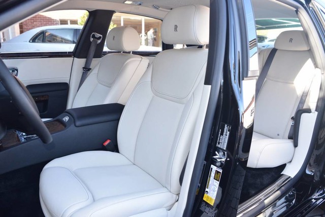 2017 Rolls-Royce Ghost Sedan