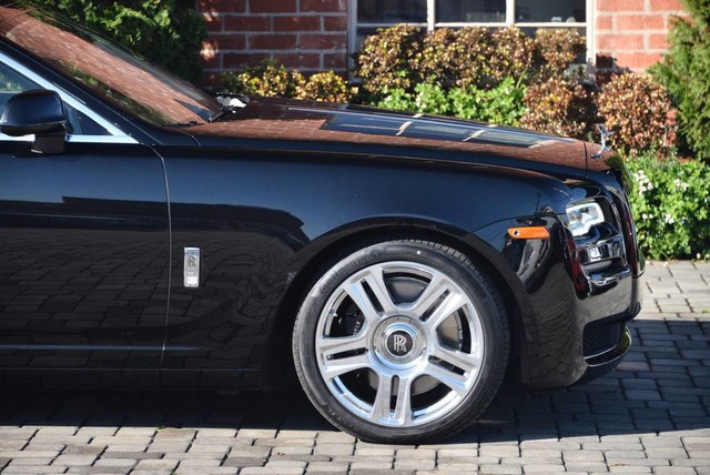 2017 Rolls-Royce Ghost Sedan