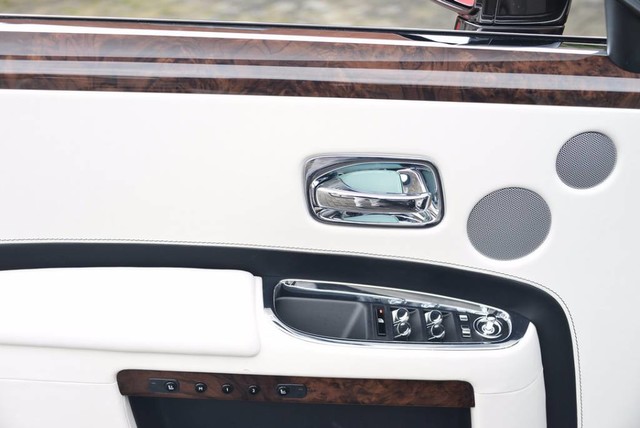 2017 Rolls-Royce Ghost Sedan