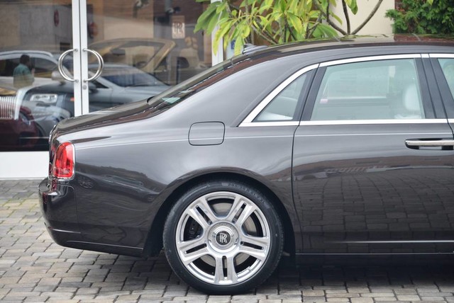 2017 Rolls-Royce Ghost Sedan