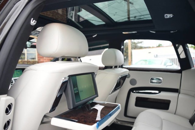 2017 Rolls-Royce Ghost Sedan