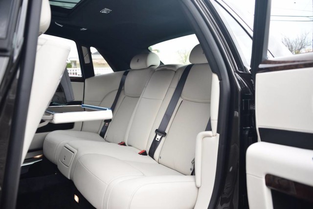 2017 Rolls-Royce Ghost Sedan