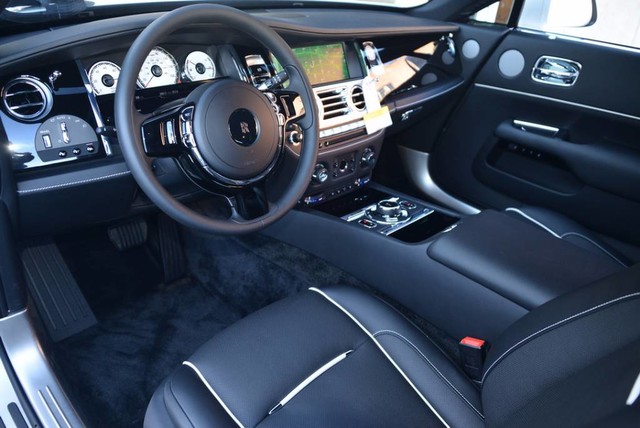 2017 Rolls-Royce Wraith Coupe