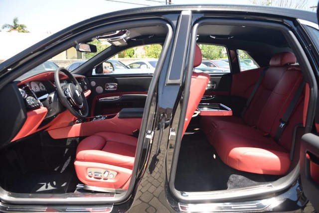 2017 Rolls-Royce Ghost Sedan