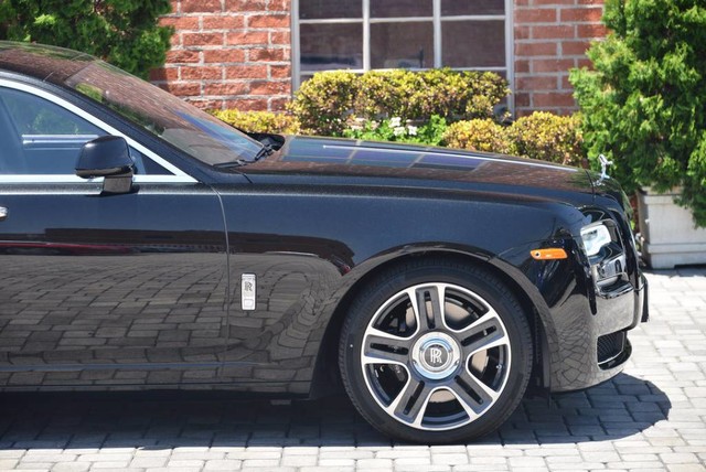 2017 Rolls-Royce Ghost Sedan