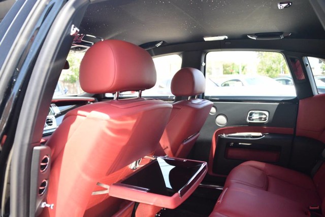 2017 Rolls-Royce Ghost Sedan