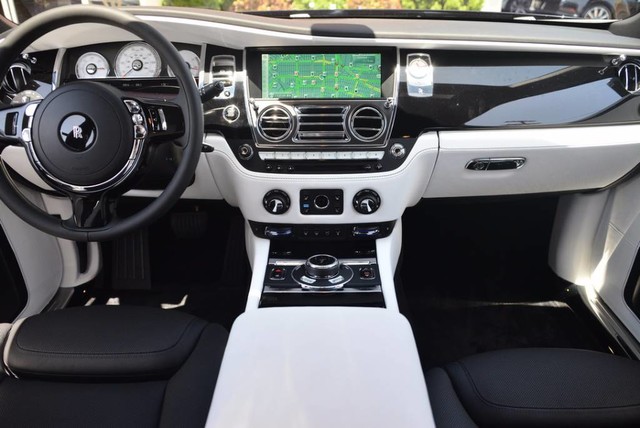 2017 Rolls-Royce Ghost Sedan