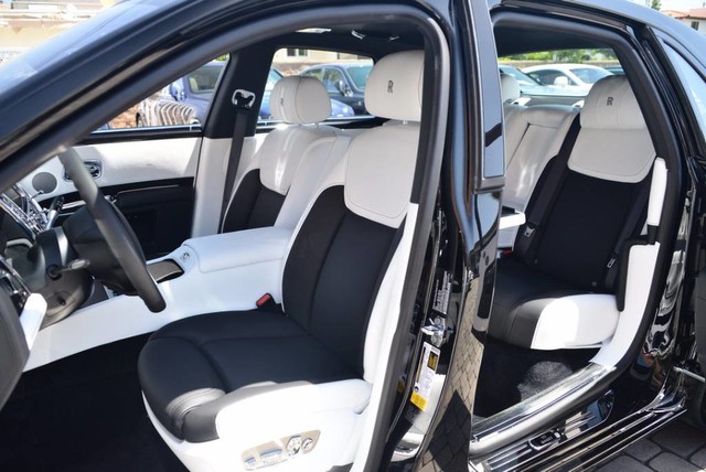 2017 Rolls-Royce Ghost Sedan