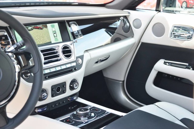 2017 Rolls-Royce Wraith Coupe