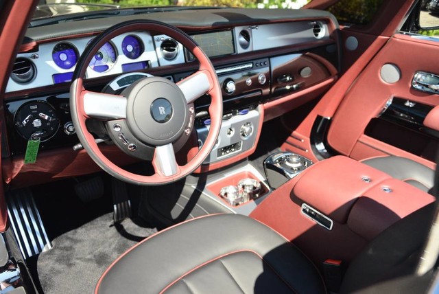 2017 Rolls-Royce Phantom Drophead Coupe Unknown