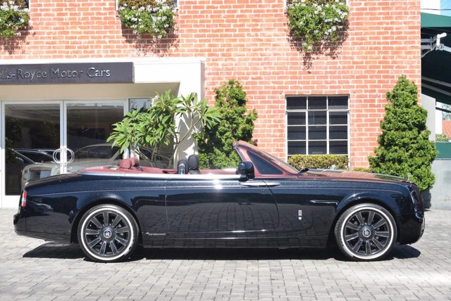 2017 Rolls-Royce Phantom Drophead Coupe Unknown